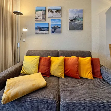 Apartment 377, Seepark